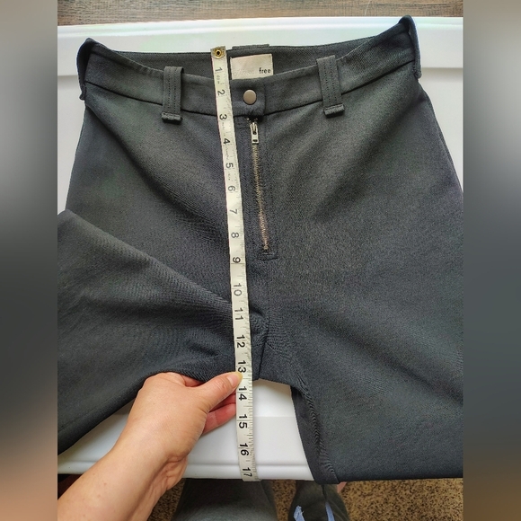 Wilfred free by Aritzia women's allwaze Exposed Front Zip high-rise pants sz 6. - Picture 13 of 17
